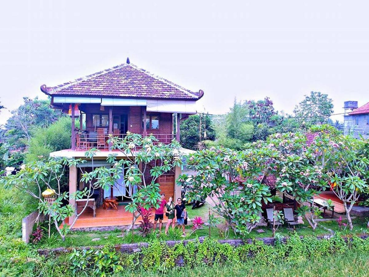 White Villa Ubud Экстерьер фото